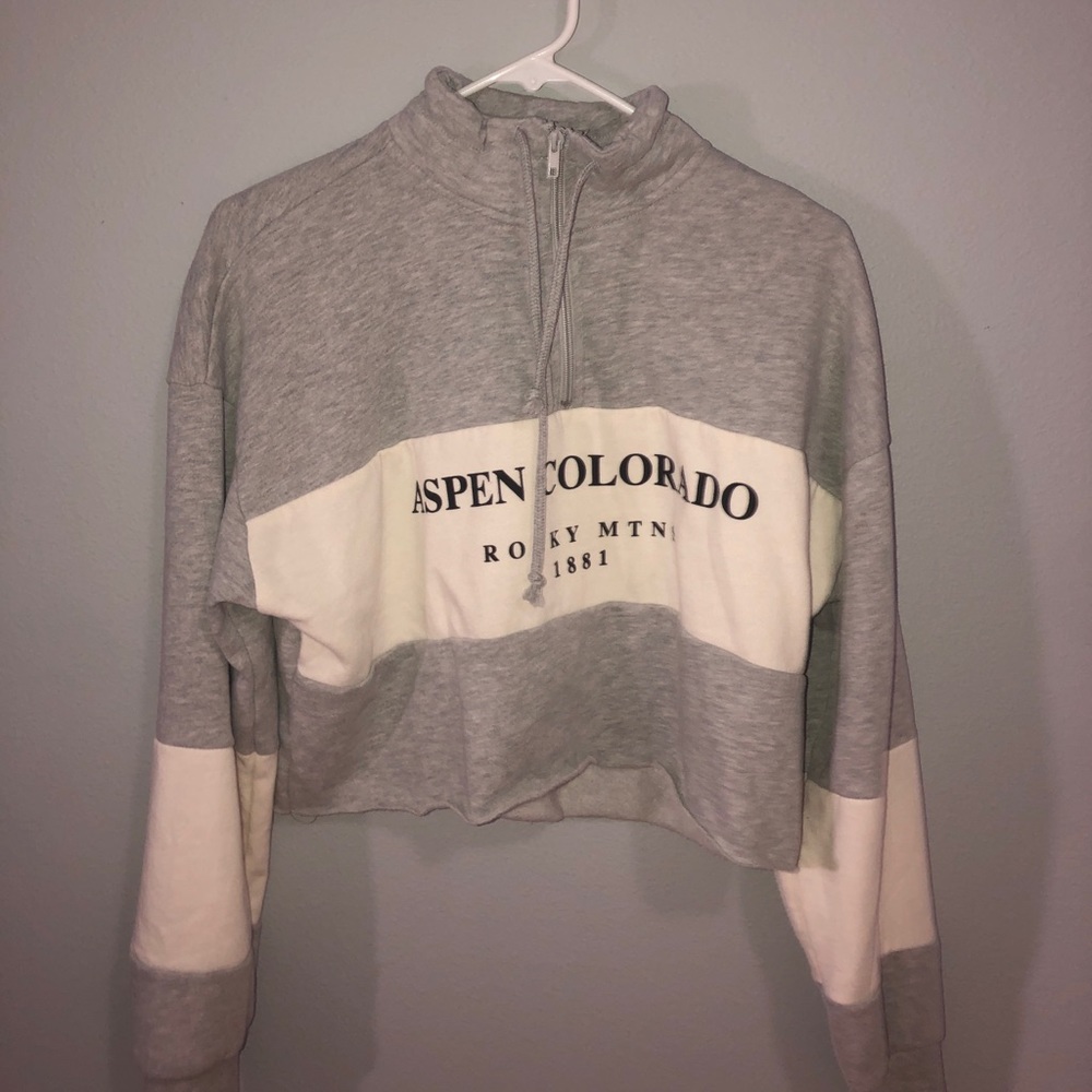 Aspen Colorado Cropped Half Zip🦋